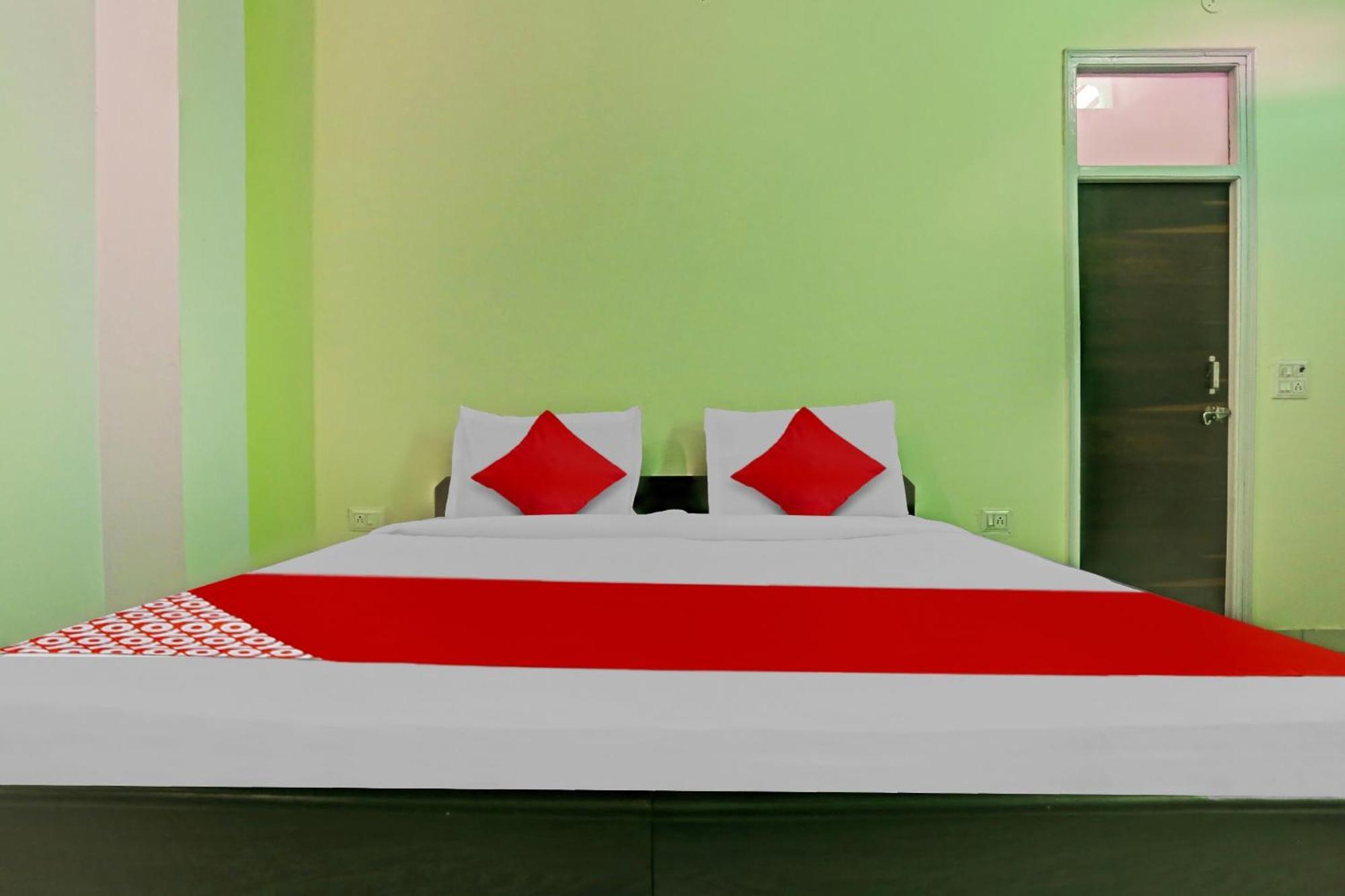 Hotel O Arya Residency Gurgaon Exteriör bild