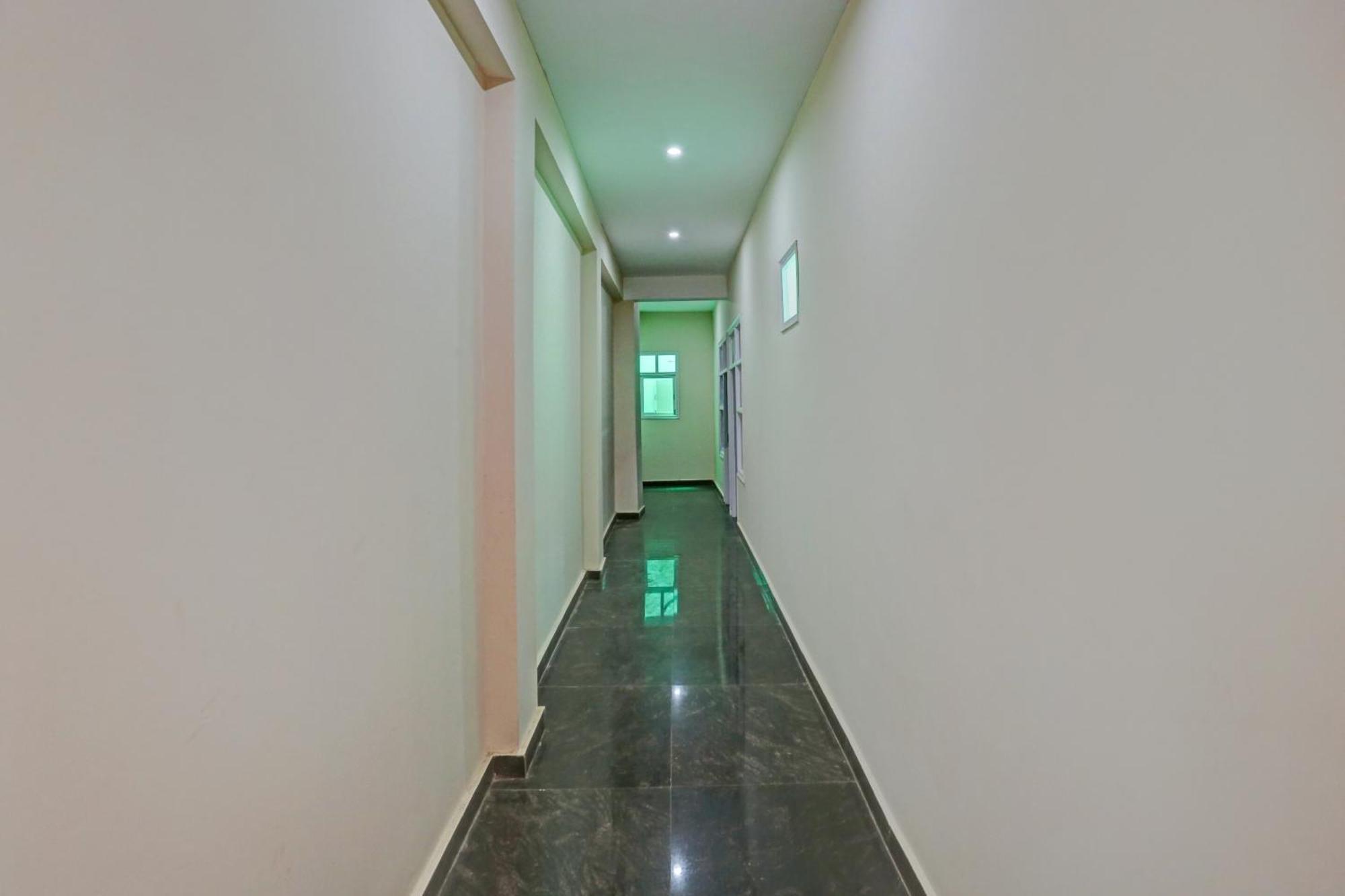 Hotel O Arya Residency Gurgaon Exteriör bild